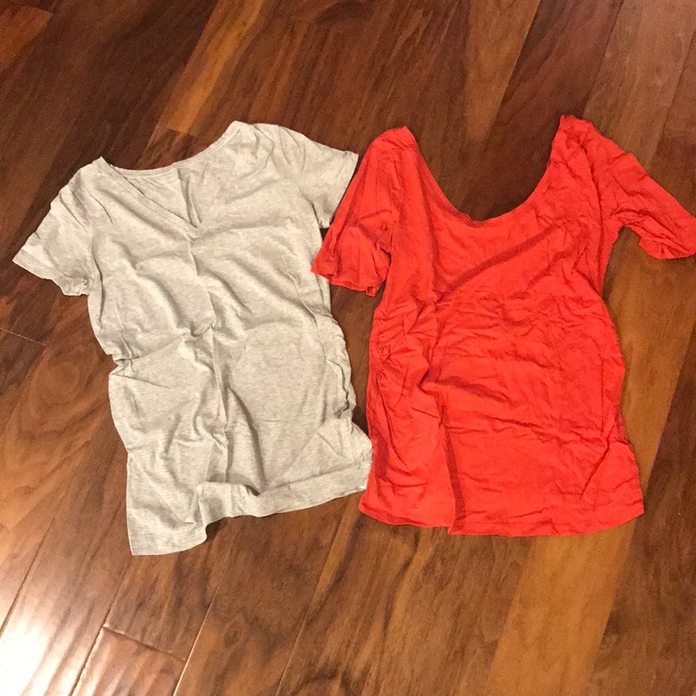 Lot of 2 gap maternity tee shirts size med